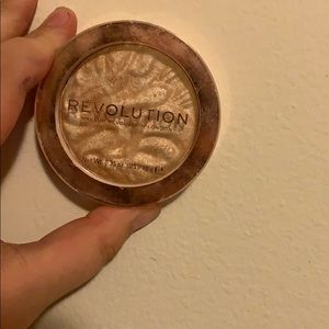 Never used revolution highlighter.